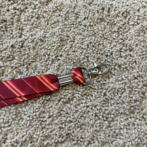 Gryffindor Lanyard - Picture 4 of 5